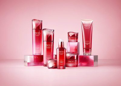 日常生活中的化妝品場景圖