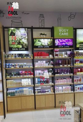 化妝品展柜定制 美妝店陳列的藝術(shù)與實用結(jié)合